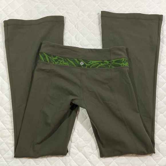 Lululemon - Picture 3 of 3